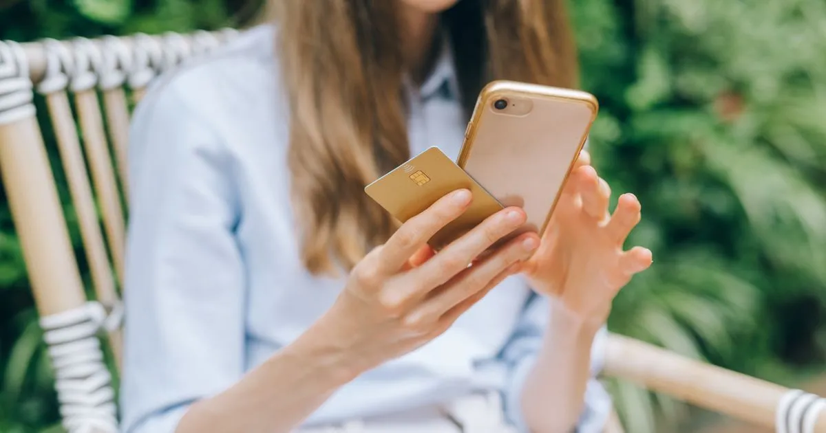 Applying for a cash advance with no credit check from a phone with all credit types considered