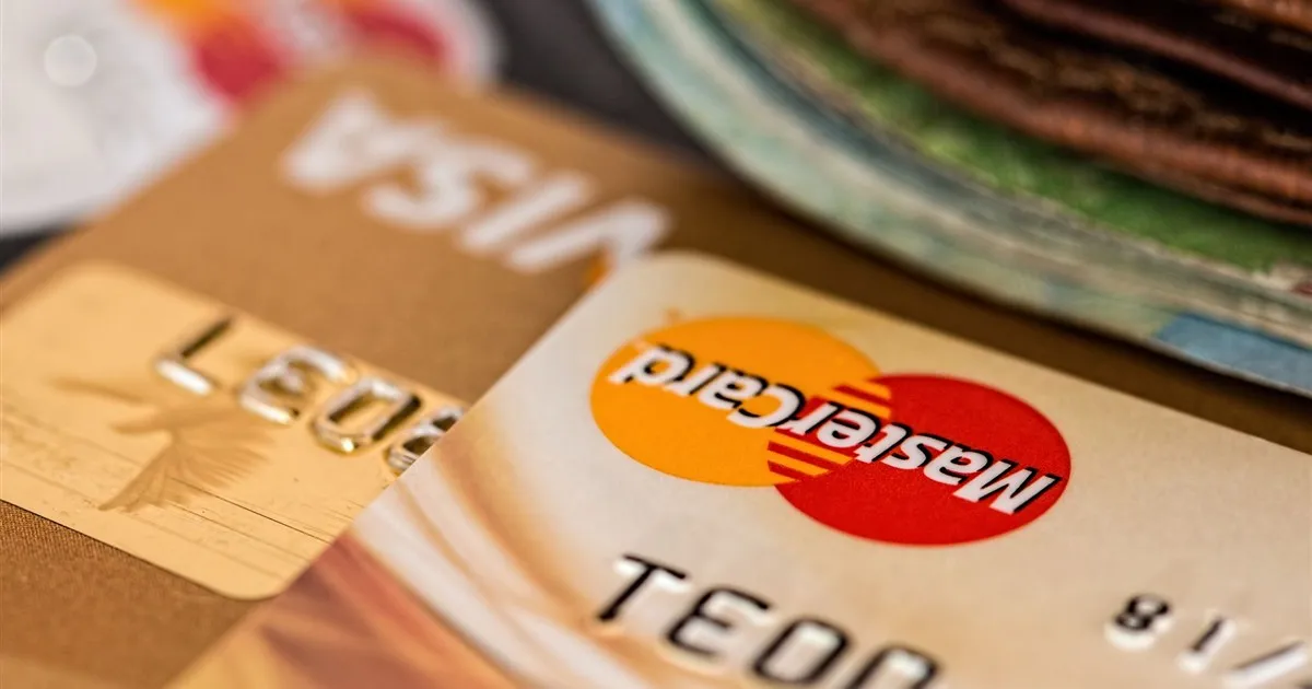 Credit Report: comparing your options in Canada